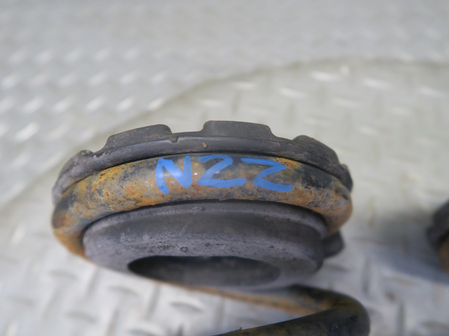 04-09 Nissan 350Z Z33 Convertible Set of 2 Rear Left & Right Coil Spring 34K OEM