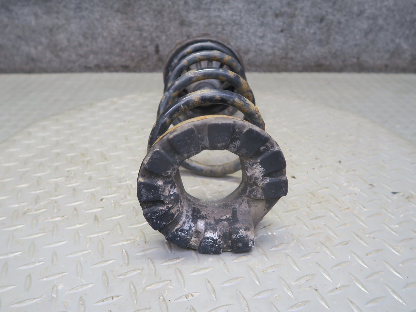 04-09 Nissan 350Z Z33 Convertible Set of 2 Rear Left & Right Coil Spring 34K OEM