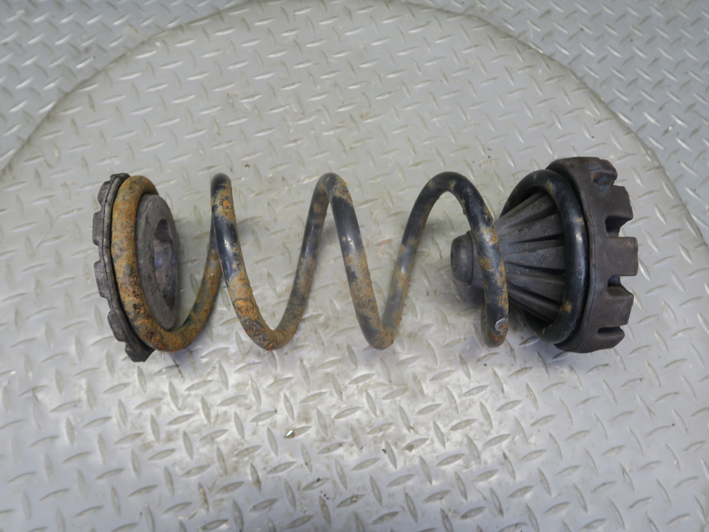 04-09 Nissan 350Z Z33 Convertible Set of 2 Rear Left & Right Coil Spring 34K OEM
