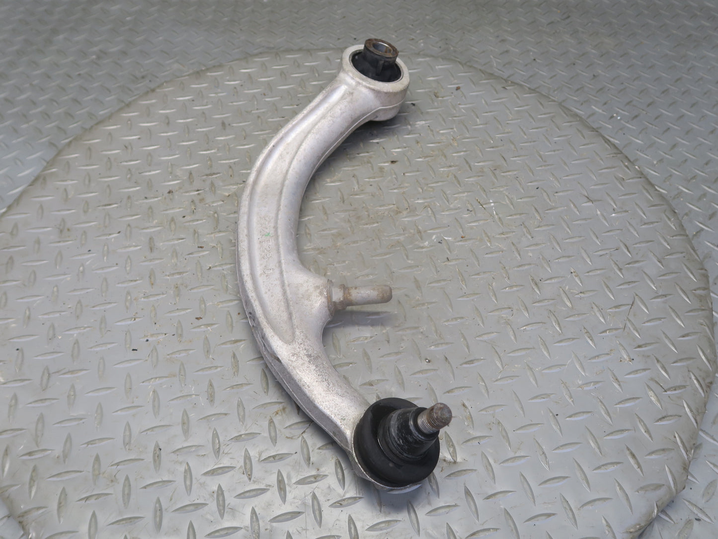 03-05 Nissan Z33 350Z Set of 2 Front Right Suspension Control Arm OEM