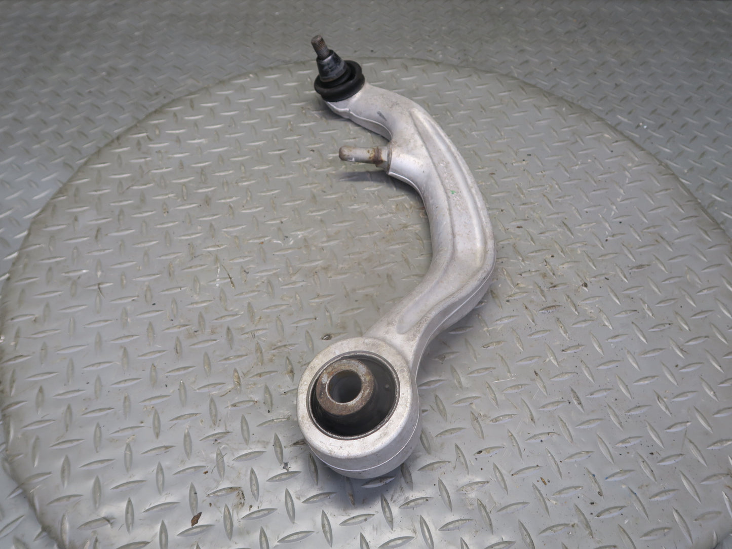 03-05 Nissan Z33 350Z Set of 2 Front Right Suspension Control Arm OEM