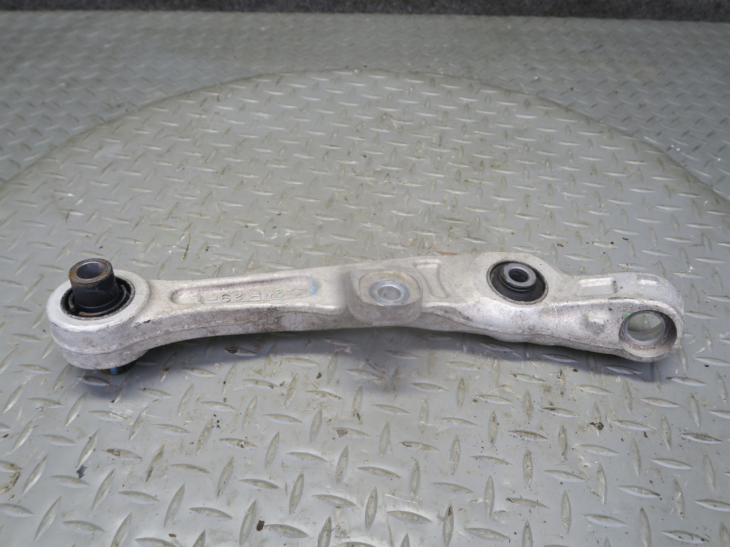 03-05 Nissan Z33 350Z Set of 2 Front Right Suspension Control Arm OEM