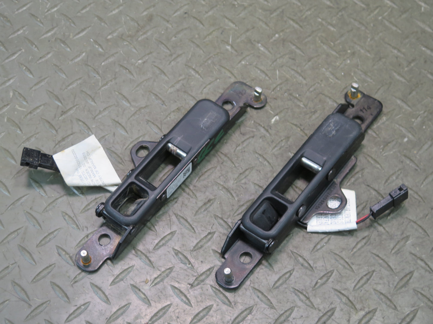 16-24 Chevrolet Camaro SS Convertible TOP Roof Latch Catch Magna Antenna Set OEM