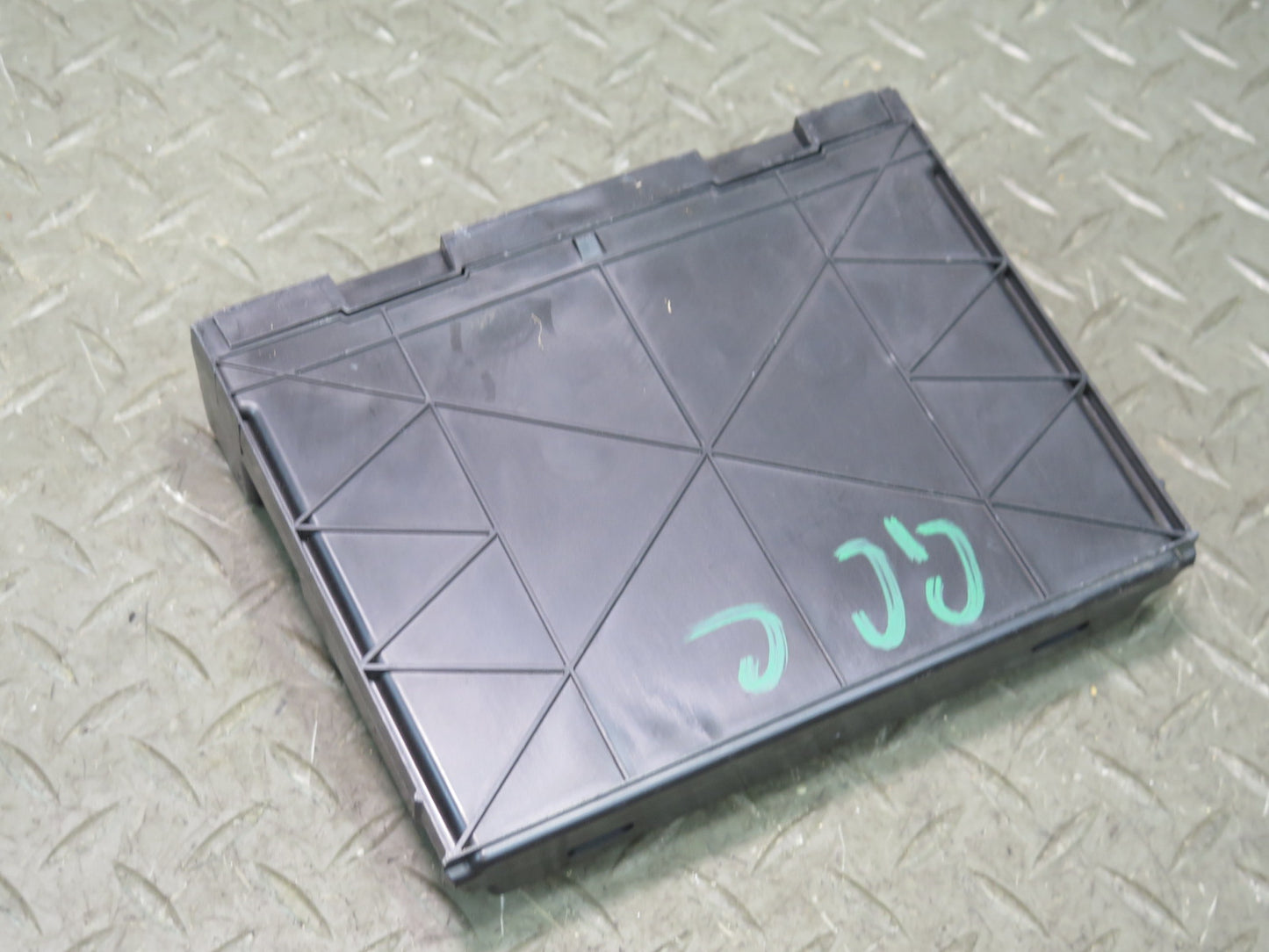 2018 Chevrolet Camaro SS Body Control Module Unit BCM 13518372 OEM