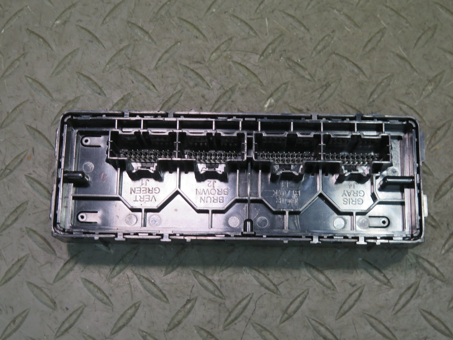 16-18 Chevrolet Camaro SS Hvac A/C Heater Climate Control Module 13598157 OEM