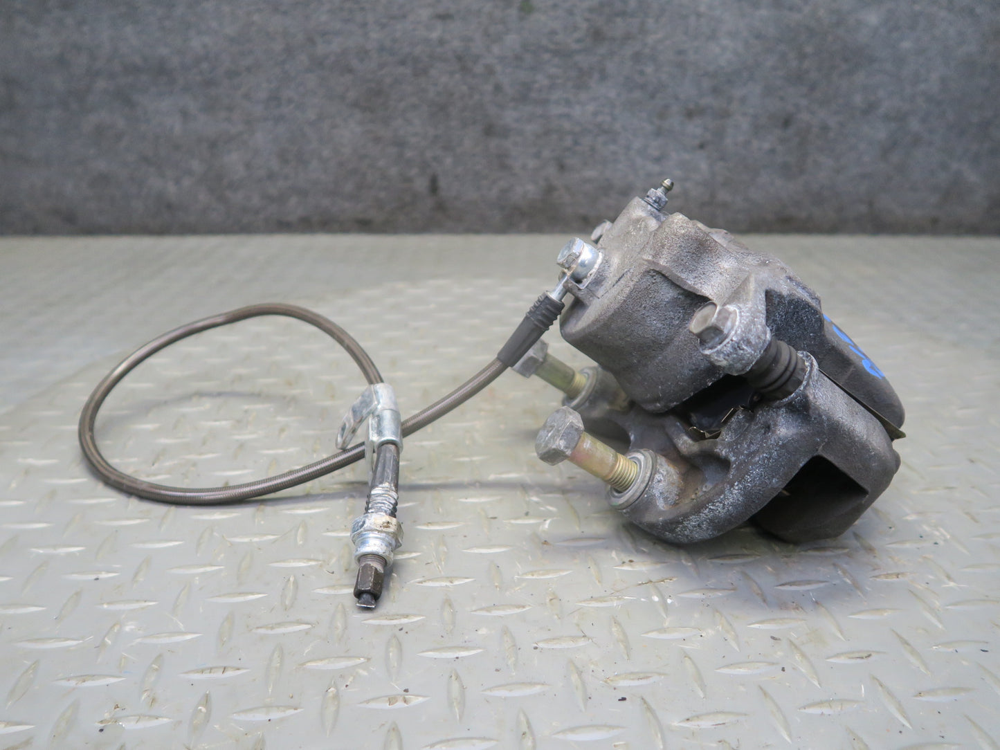 04-05 Nissan Z33 350Z Convert Set of 2 Front Left & Right Brake Caliper OEM