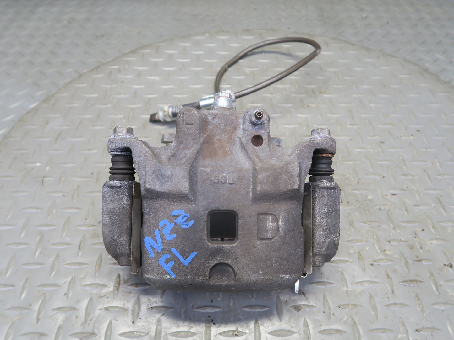 04-05 Nissan Z33 350Z Convert Set of 2 Front Left & Right Brake Caliper OEM