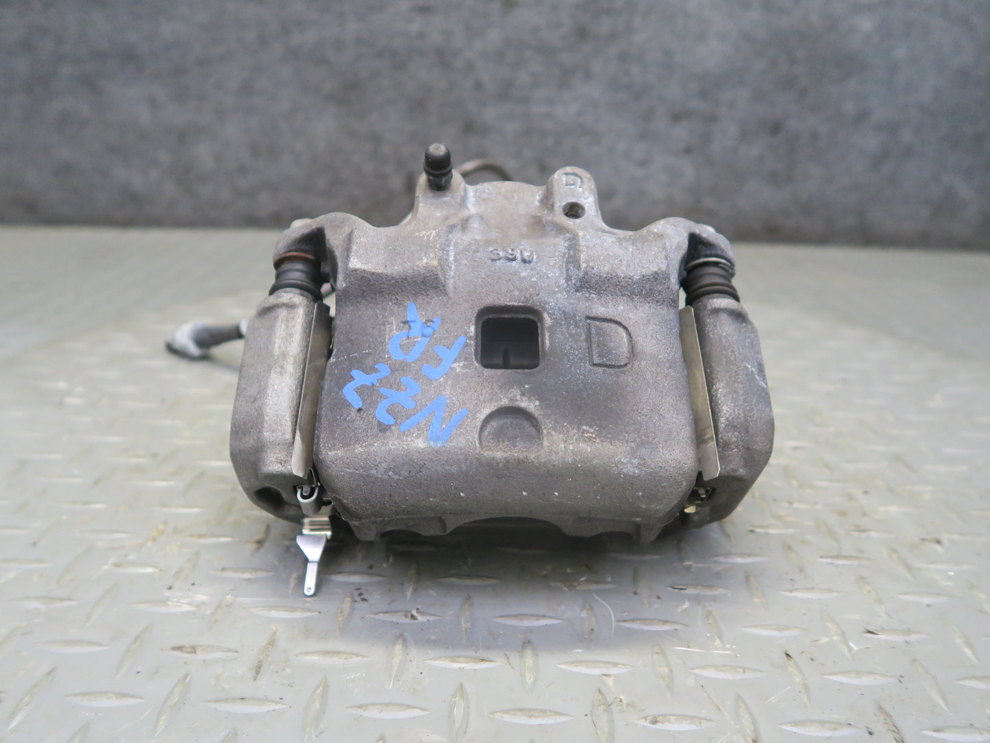 04-05 Nissan Z33 350Z Convert Set of 2 Front Left & Right Brake Caliper OEM