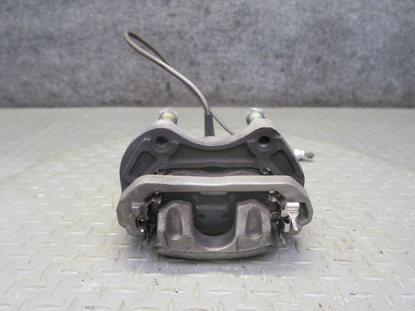 04-05 Nissan Z33 350Z Convert Set of 2 Front Left & Right Brake Caliper OEM