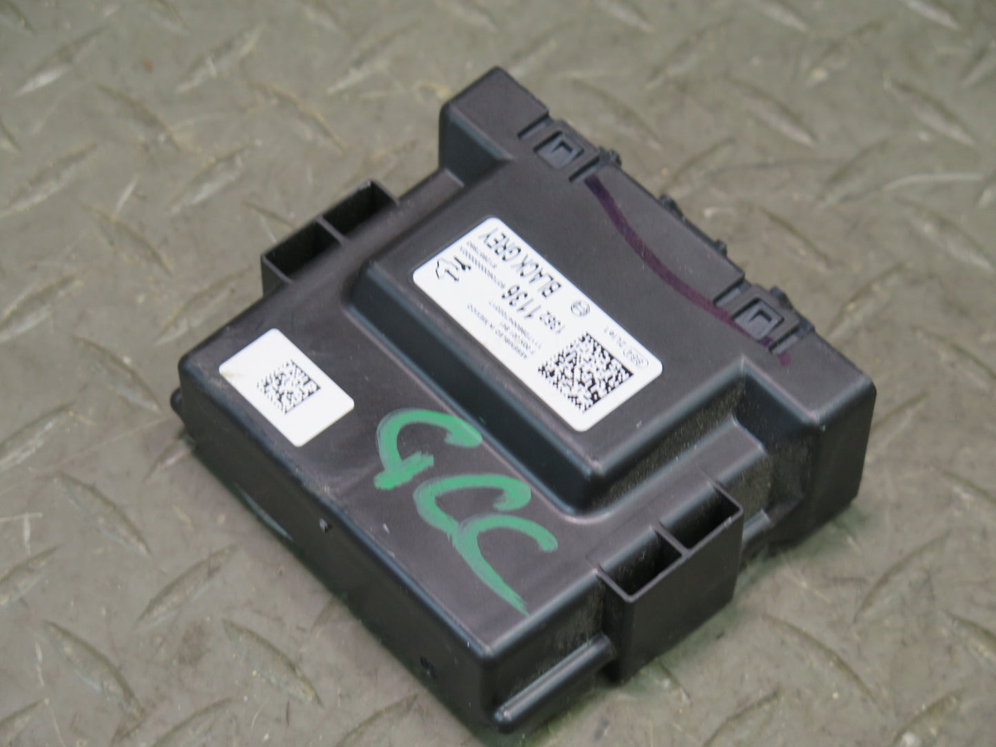 2018 Chevrolet Camaro SS Parking Assist Control Module 13521136 OEM