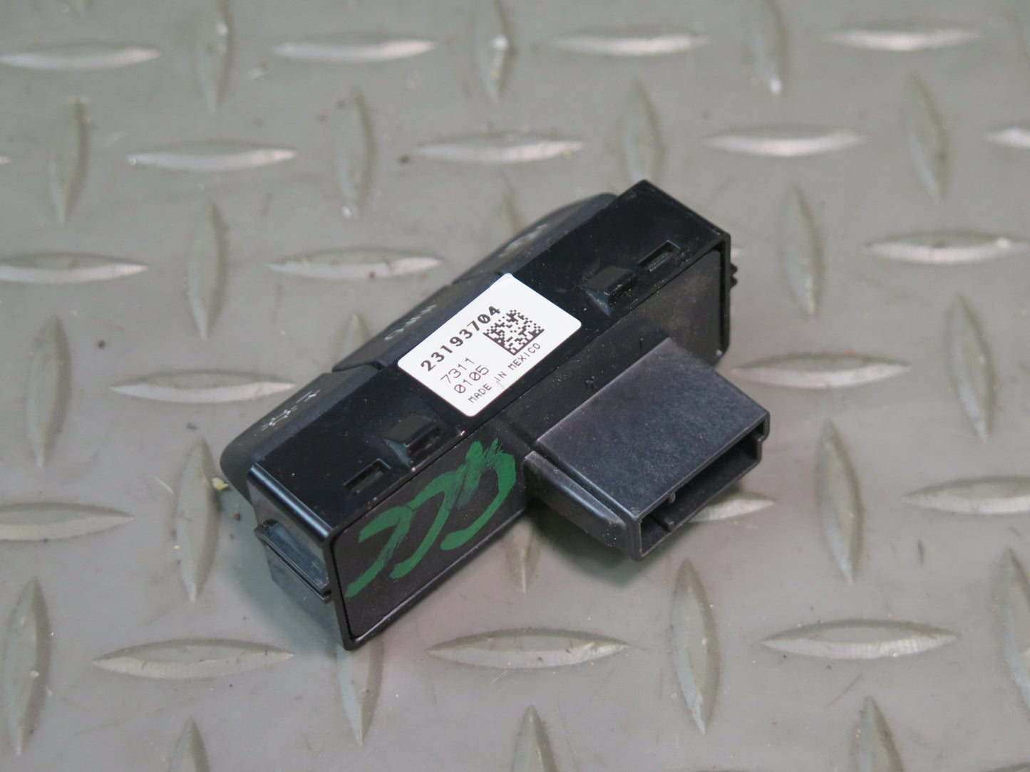 16-24 Chevrolet Camaro Heads UP Display HUD Control Switch 23193704 OEM