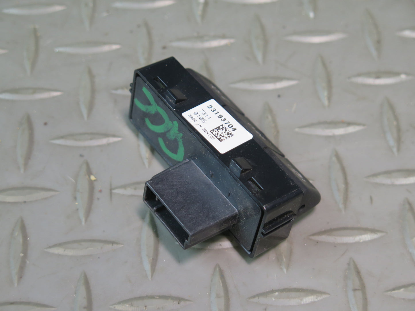 16-24 Chevrolet Camaro Heads UP Display HUD Control Switch 23193704 OEM