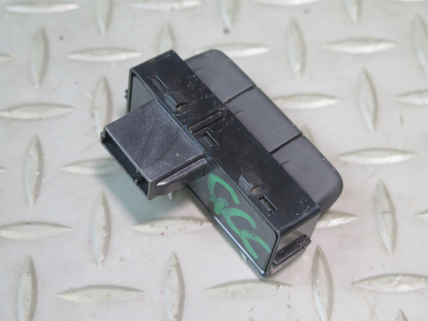 16-24 Chevrolet Camaro Heads UP Display HUD Control Switch 23193704 OEM