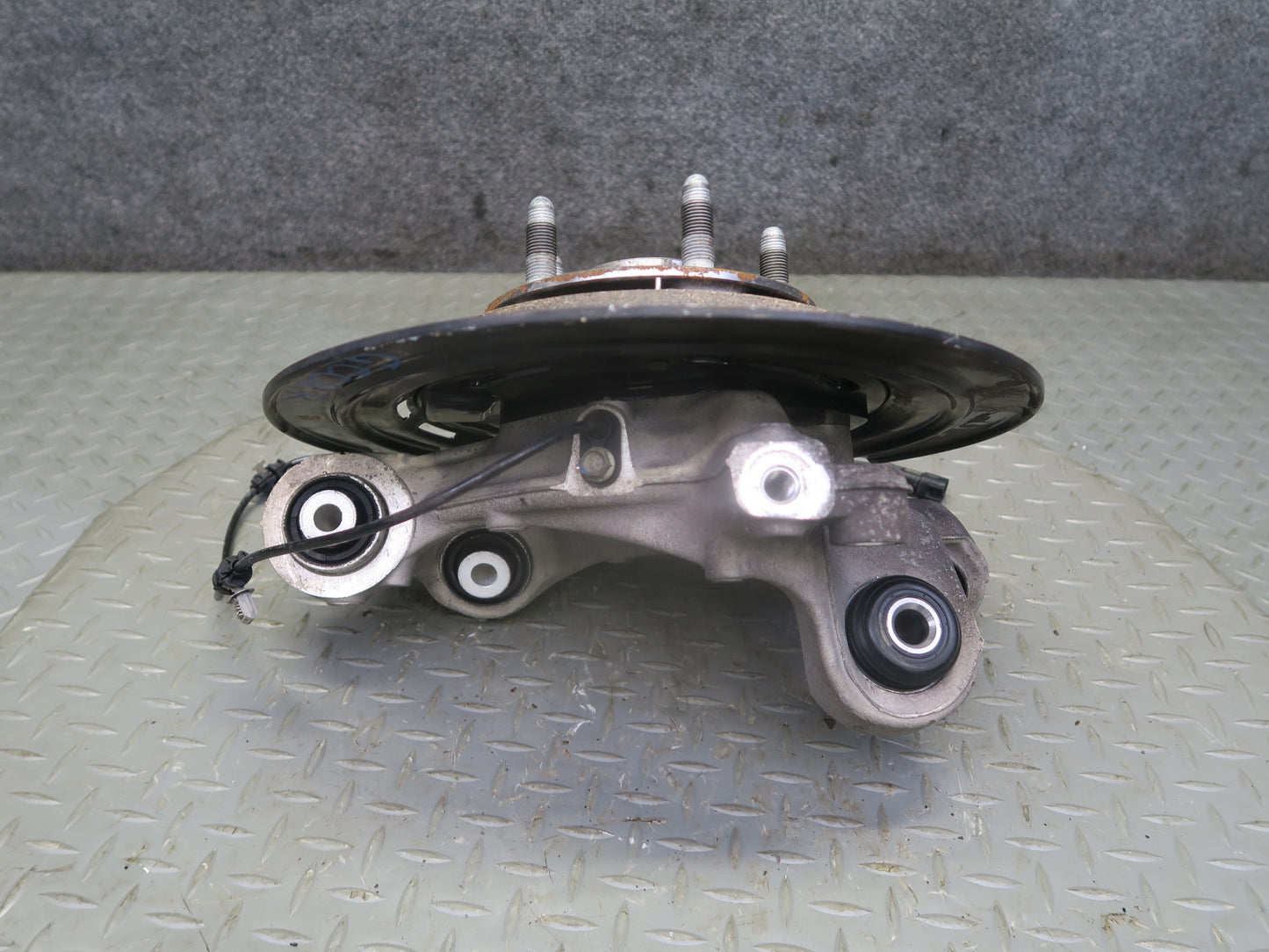 16-24 Chevrolet Camaro SS Rear Right Spindle Knuckle Wheel Hub Bearing OEM