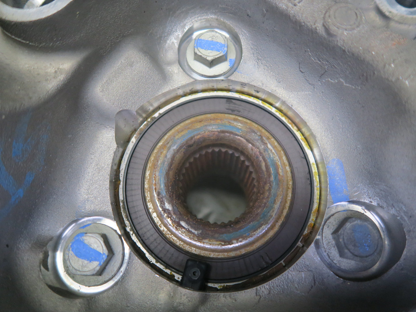 16-24 Chevrolet Camaro SS Rear Right Spindle Knuckle Wheel Hub Bearing OEM