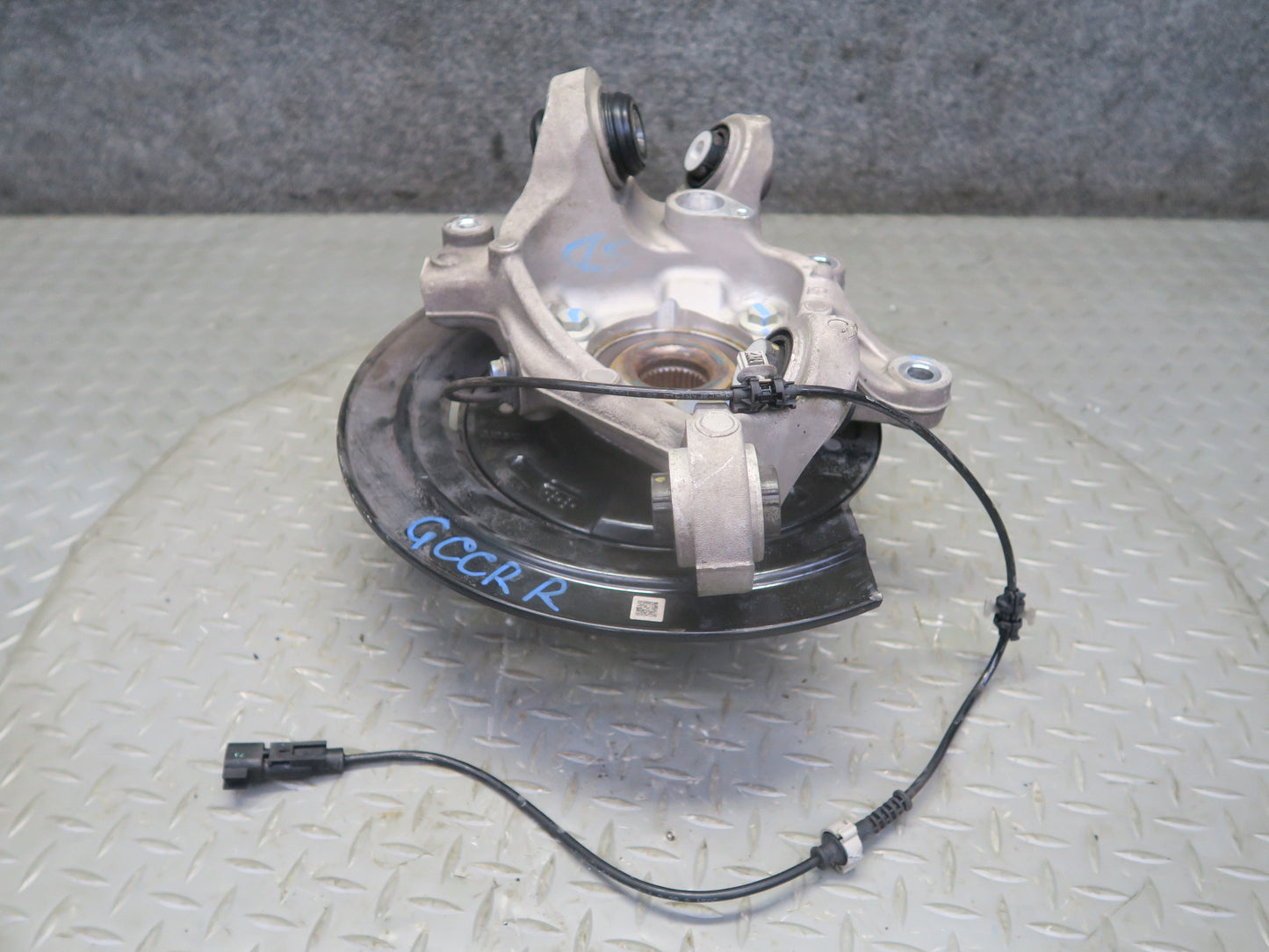 16-24 Chevrolet Camaro SS Rear Right Spindle Knuckle Wheel Hub Bearing OEM