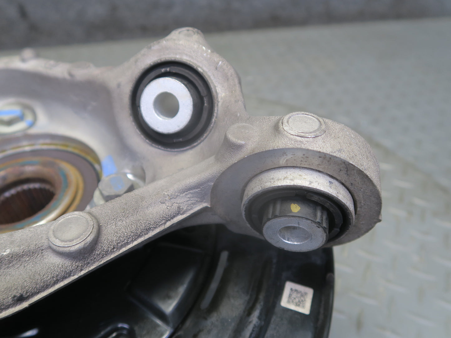 16-24 Chevrolet Camaro SS Rear Right Spindle Knuckle Wheel Hub Bearing OEM