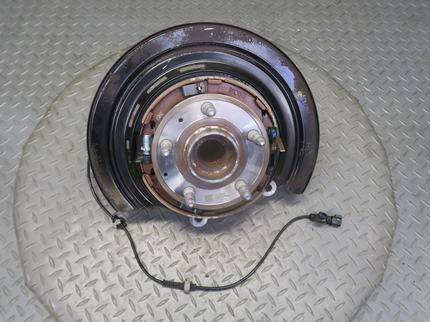 16-24 Chevrolet Camaro SS Rear Left Spindle Knuckle Wheel Hub Bearing OEM