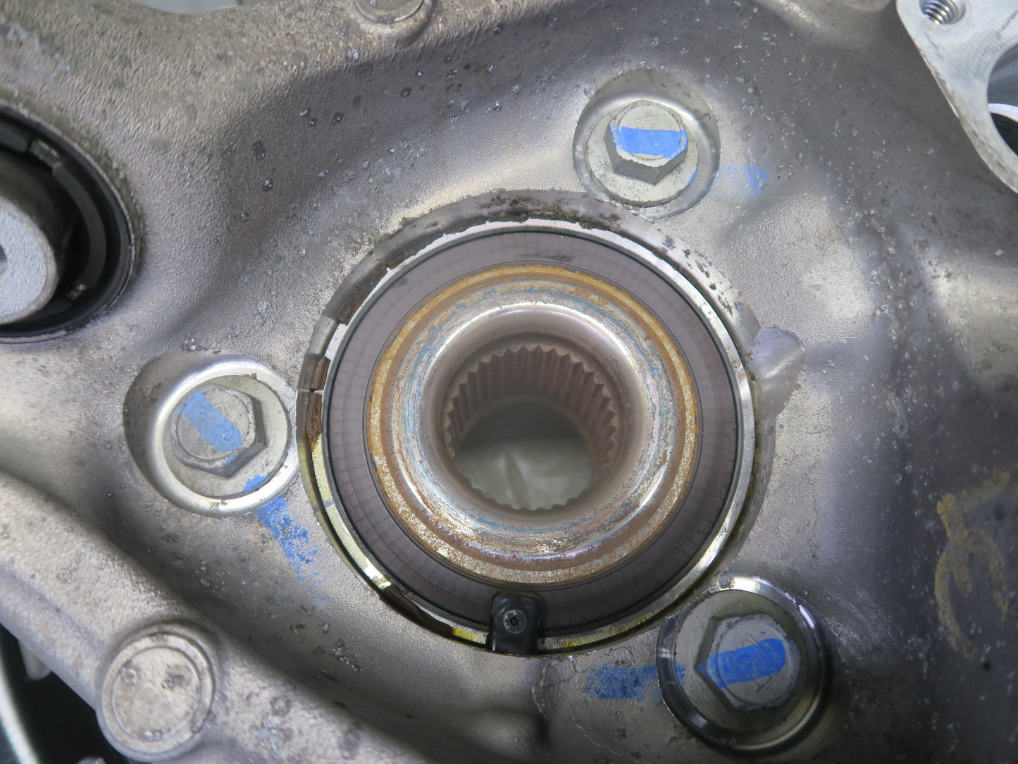 16-24 Chevrolet Camaro SS Rear Left Spindle Knuckle Wheel Hub Bearing OEM