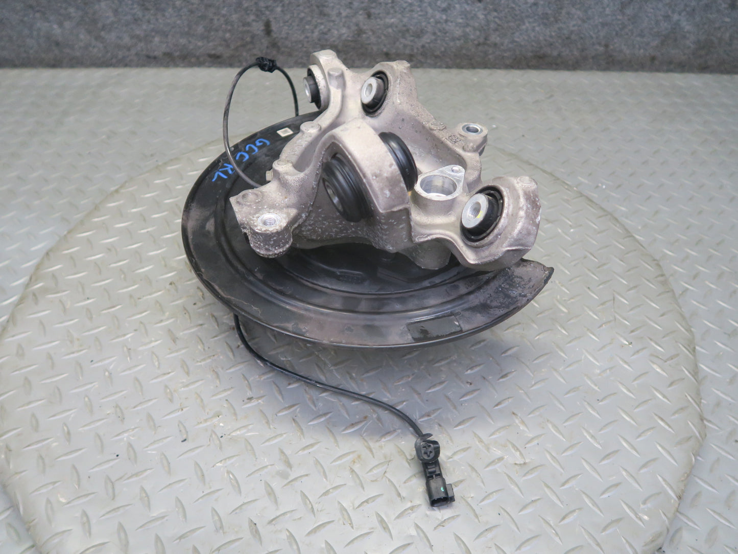 16-24 Chevrolet Camaro SS Rear Left Spindle Knuckle Wheel Hub Bearing OEM