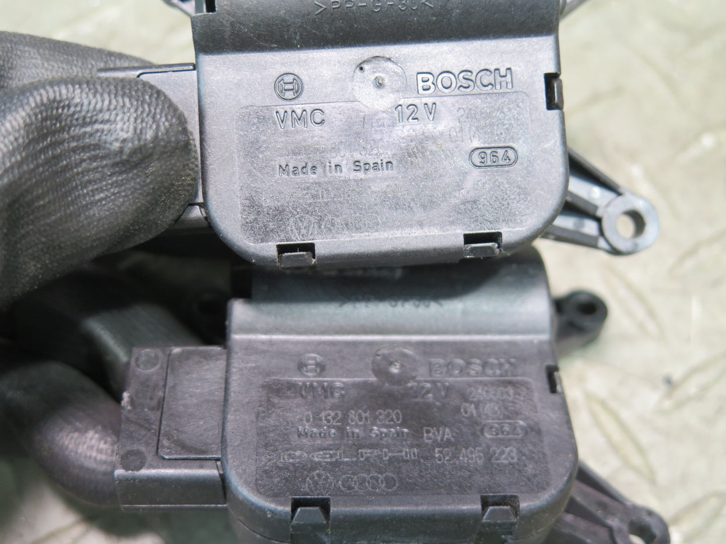 2003-2010 Porsche Cayenne 955 A/C Heater Flap  Door Actuator Motor Set