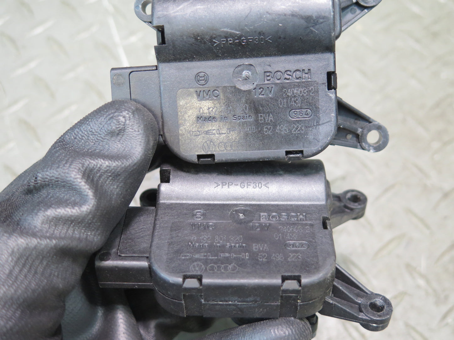 2003-2010 Porsche Cayenne 955 A/C Heater Flap  Door Actuator Motor Set
