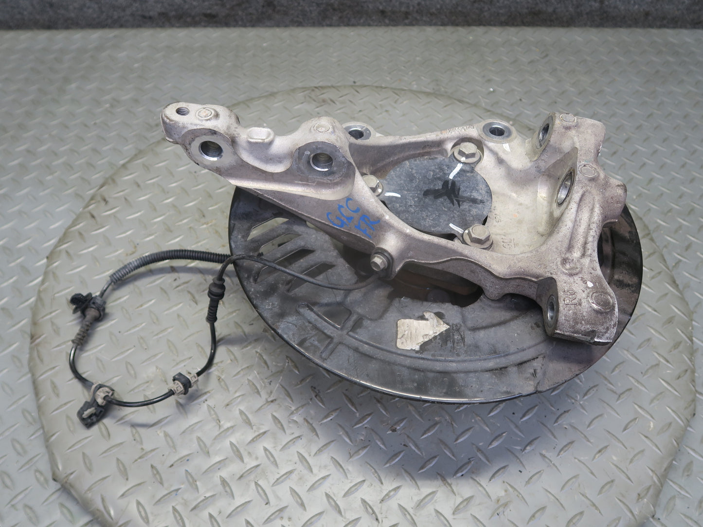 16-24 Chevrolet Camaro SS Front Right Spindle Knuckle Wheel Hub Bearing OEM
