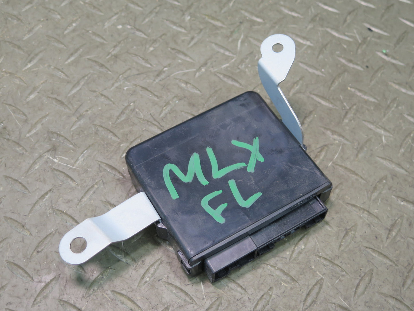 2008-2015 Lexus URJ201L LX570 Outer Mirror Control Computer Module