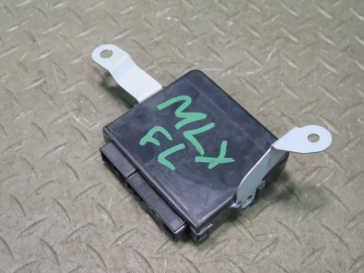 2008-2015 Lexus URJ201L LX570 Outer Mirror Control Computer Module