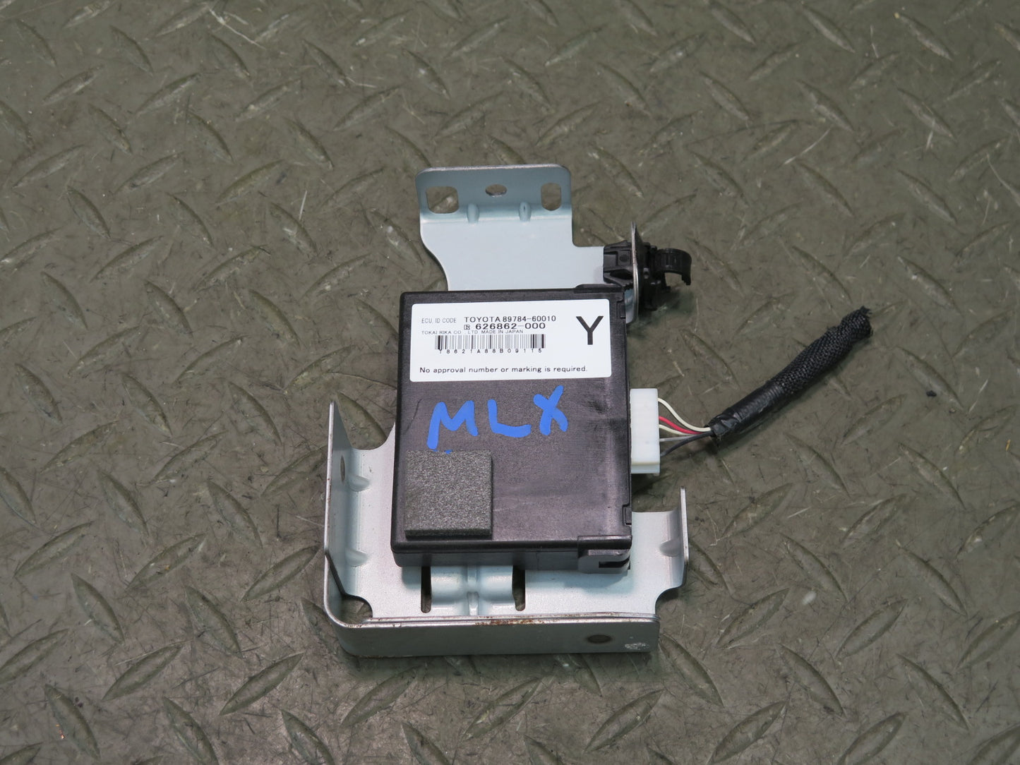 2008-2011 Lexus URJ201L LX570 Immobilizer Code Control Module Unit W/ Bracket