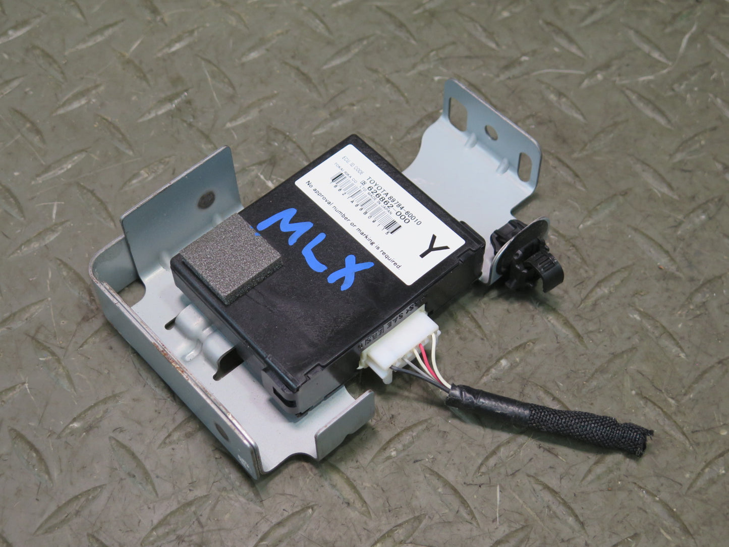 2008-2011 Lexus URJ201L LX570 Immobilizer Code Control Module Unit W/ Bracket