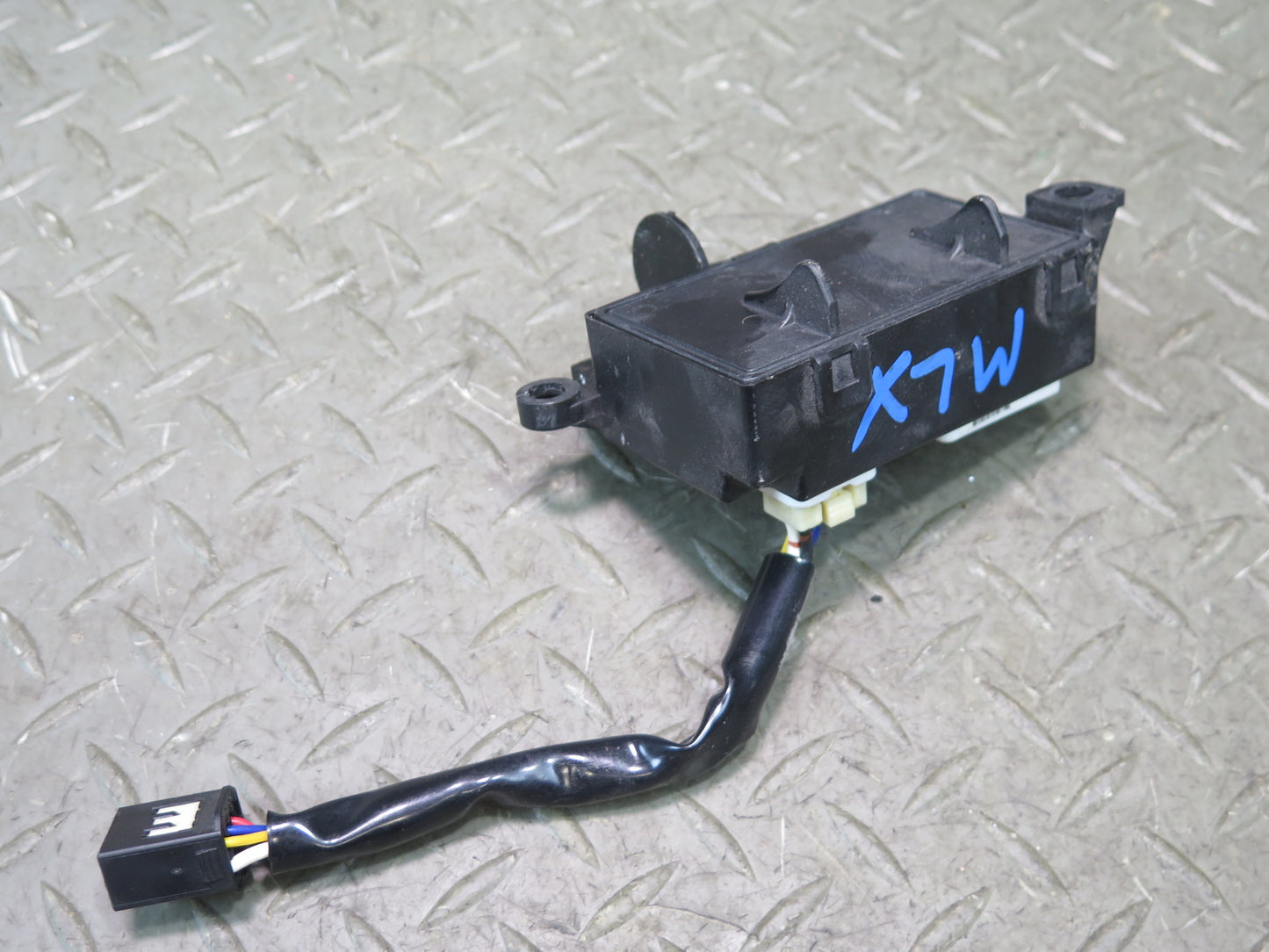 2008-2011 Lexus URJ201L LX570 Multiplex Tilt & Telescopic Control Module