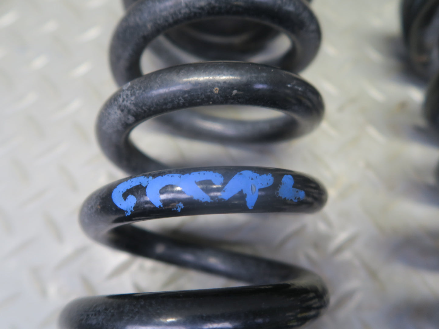 16-24 Chevrolet Camaro SS Convertible Set of 2 Rear Coil Spring 23341852 OEM