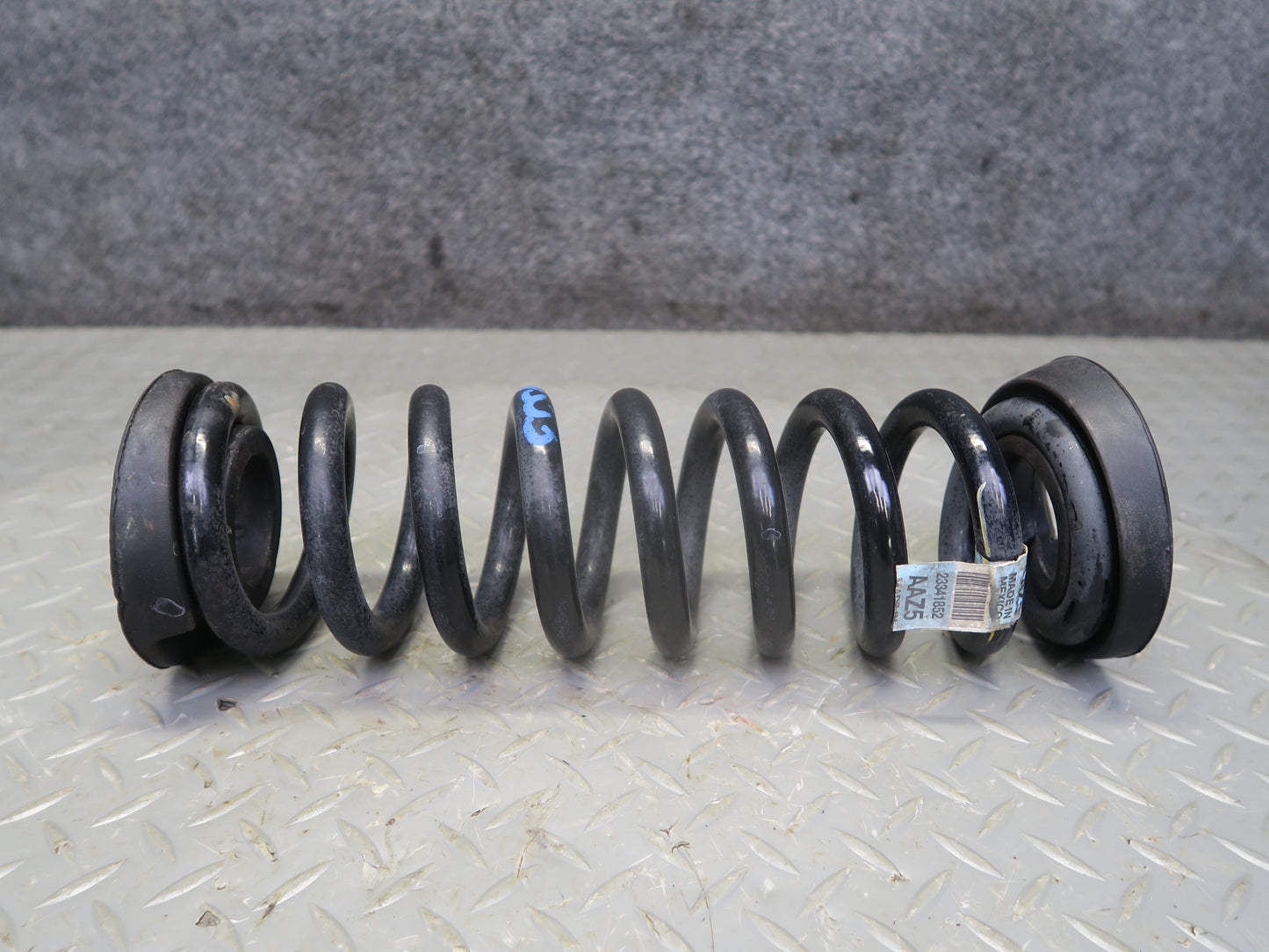 16-24 Chevrolet Camaro SS Convertible Set of 2 Rear Coil Spring 23341852 OEM