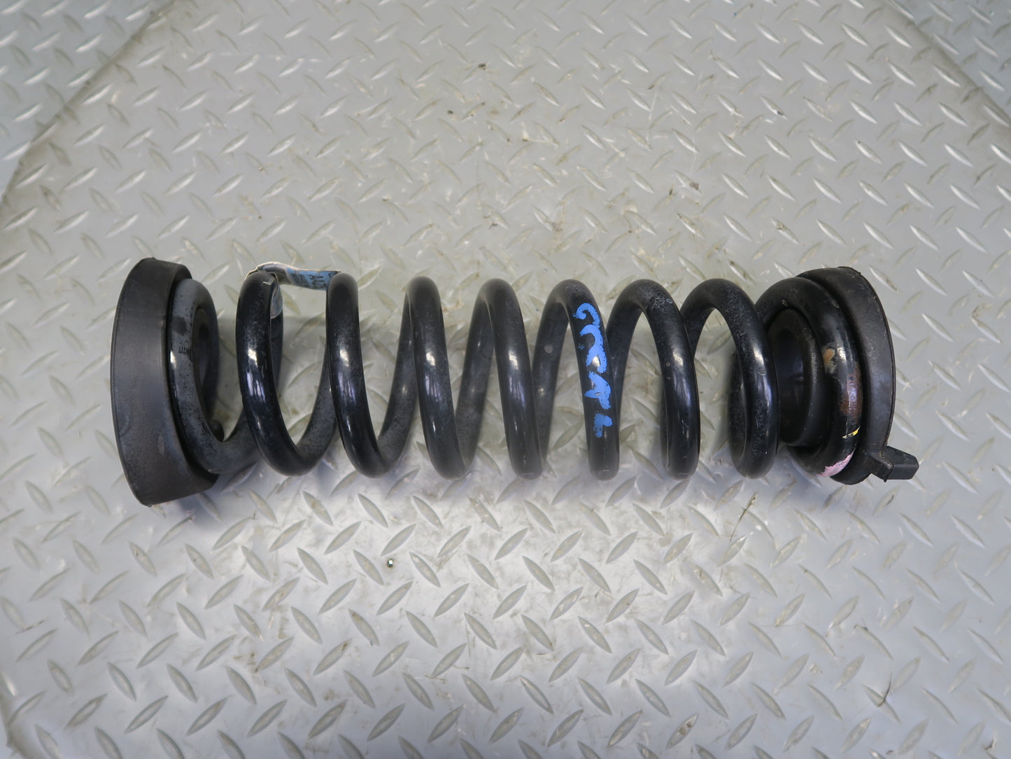 16-24 Chevrolet Camaro SS Convertible Set of 2 Rear Coil Spring 23341852 OEM
