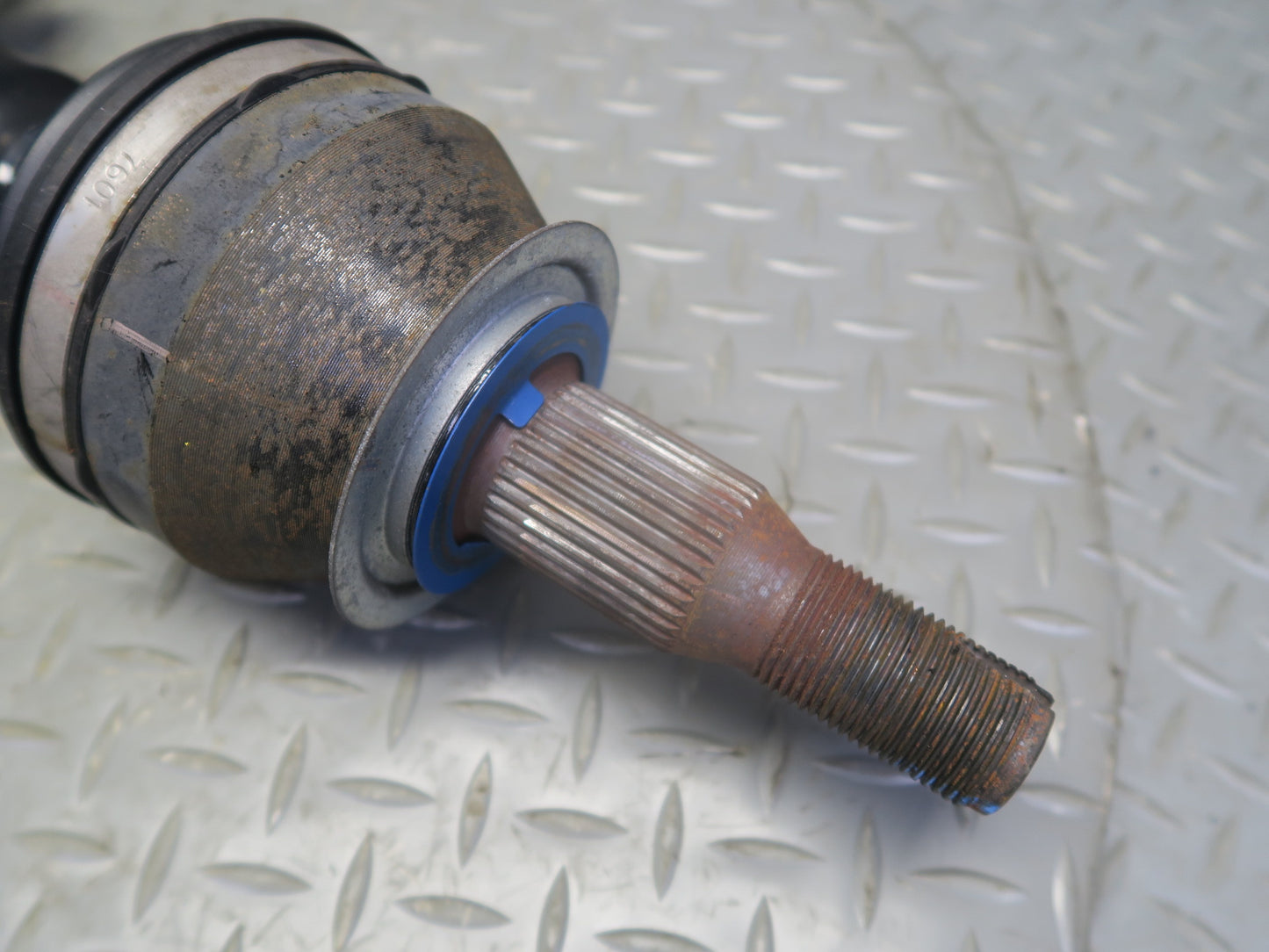 16-24 Chevrolet Camaro SS 6.2L A/T Rear Left Suspension Axle Shaft 84211209 OEM