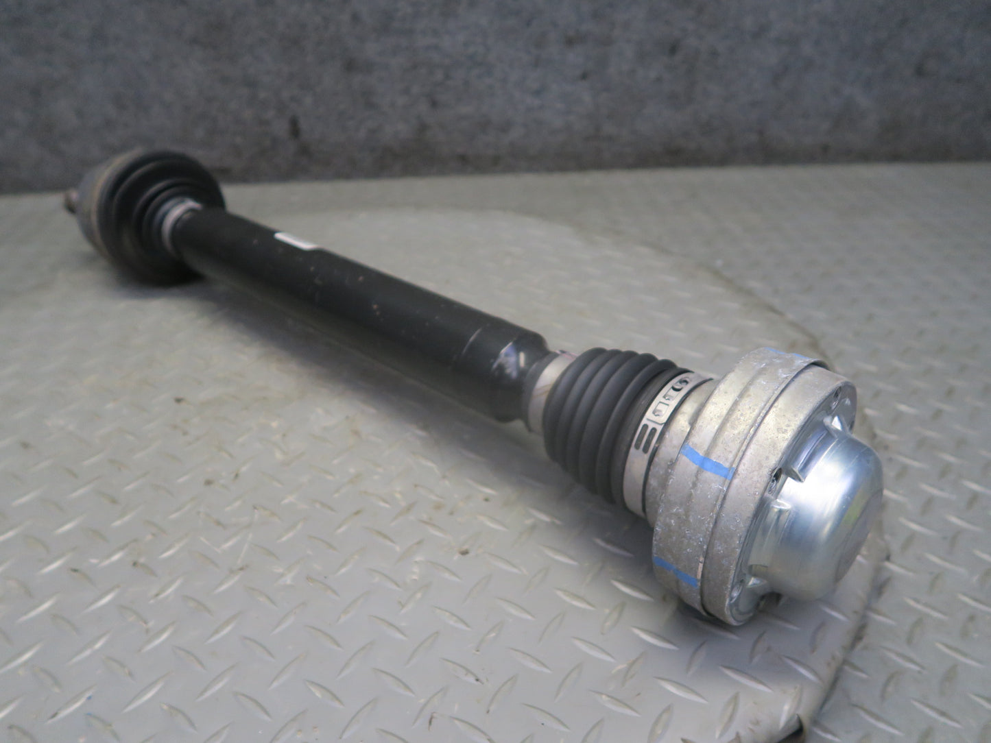 16-24 Chevrolet Camaro SS 6.2L A/T Rear Left Suspension Axle Shaft 84211209 OEM