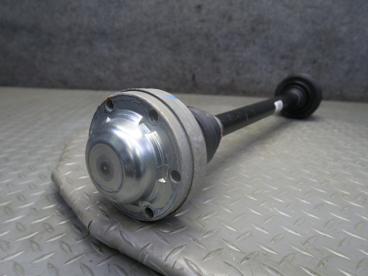 16-24 Chevrolet Camaro SS 6.2L A/T Rear Right Suspension Axle Shaft 84211210 OEM