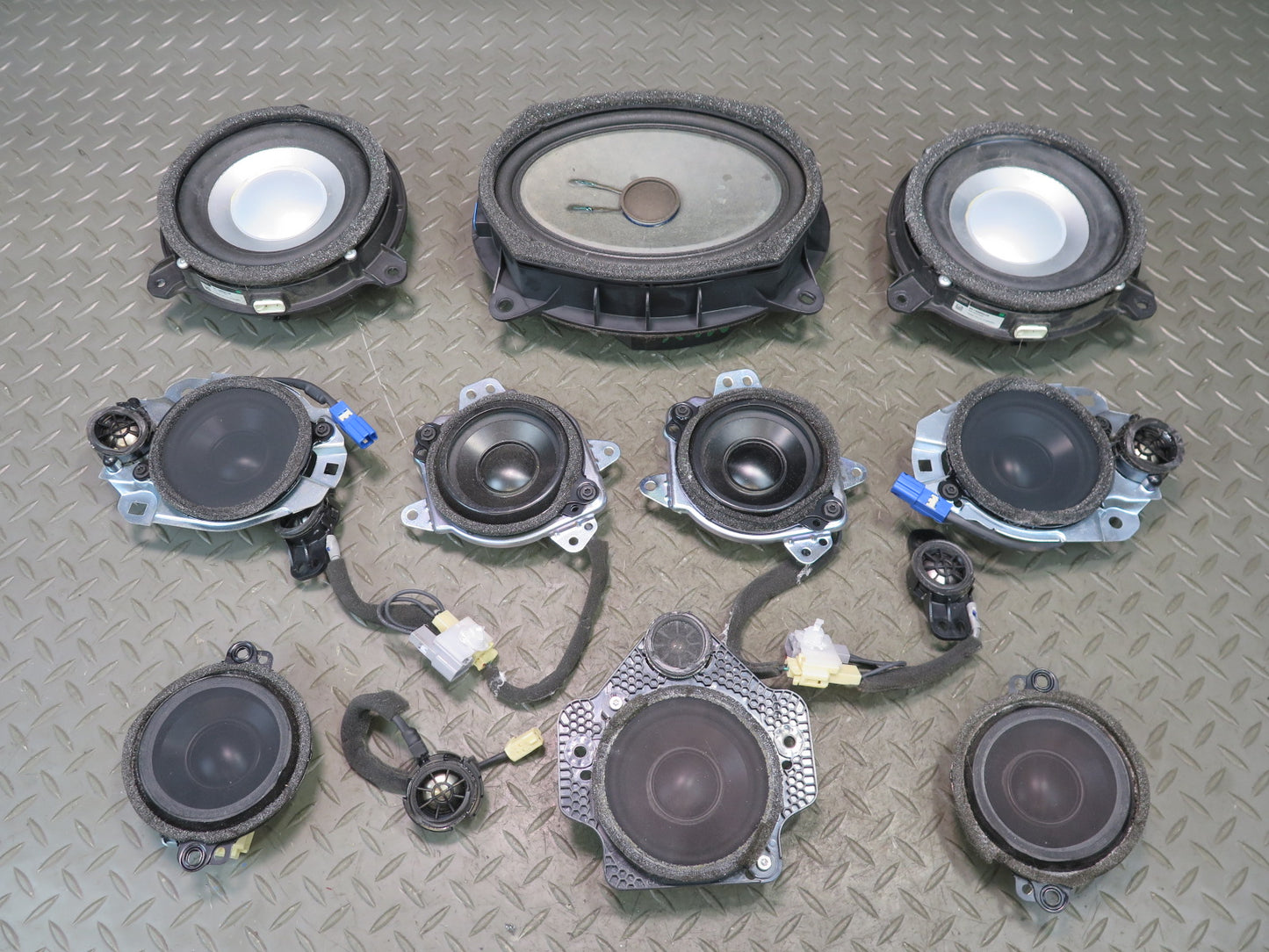 2008-2015 Lexus URJ201L LX570 13pcs Front Rear Audio Speaker Mark Levinson Set