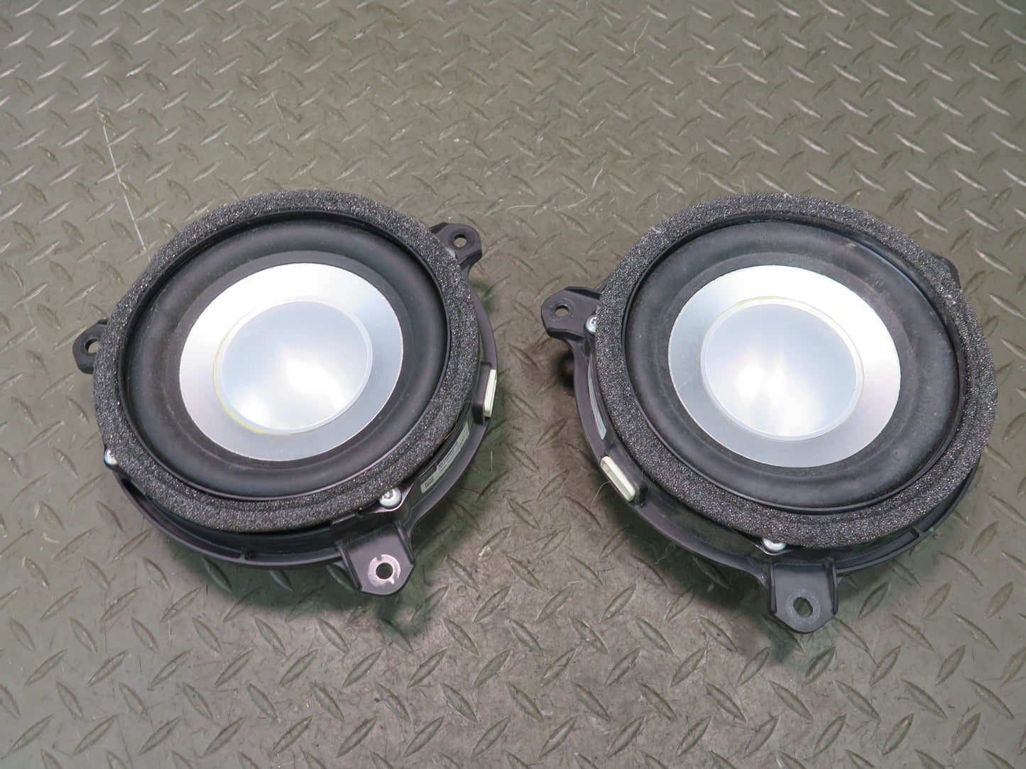 2008-2015 Lexus URJ201L LX570 13pcs Front Rear Audio Speaker Mark Levinson Set