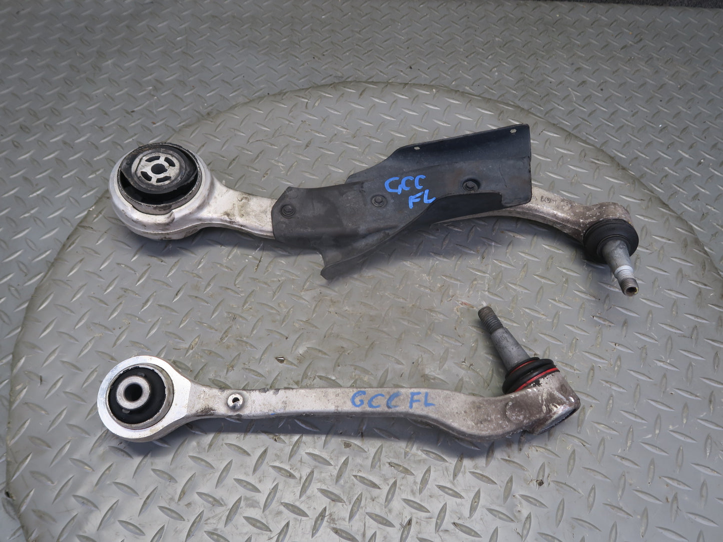 16-24 Chevrolet Camaro SS Set of 2 Front Left Suspension Control Arm OEM