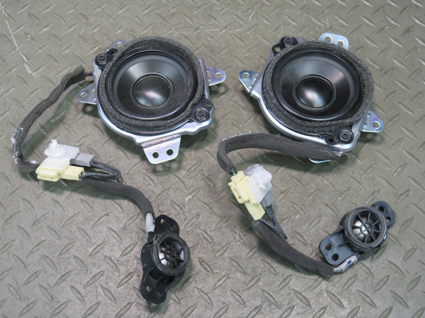 2008-2015 Lexus URJ201L LX570 13pcs Front Rear Audio Speaker Mark Levinson Set