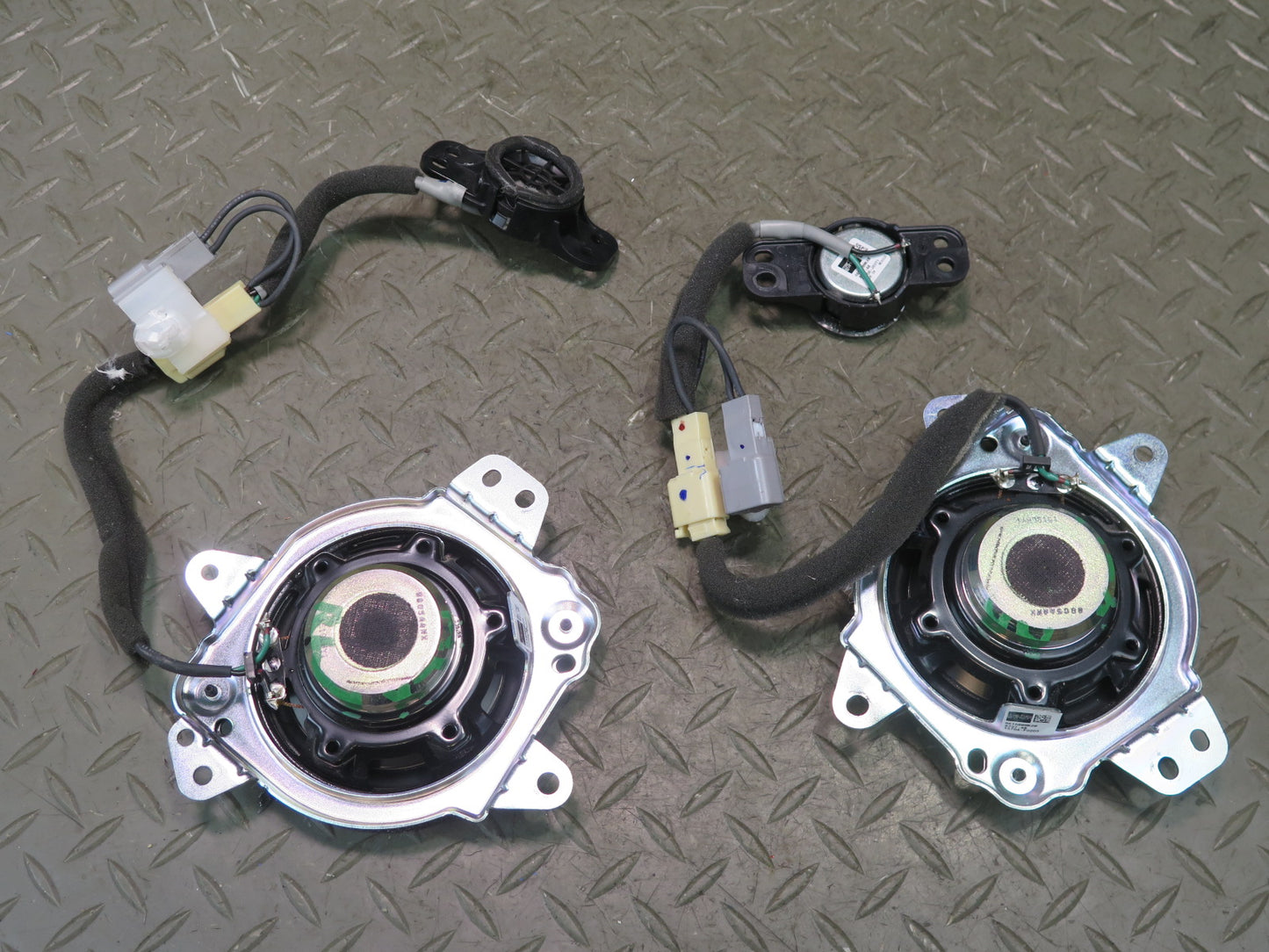 2008-2015 Lexus URJ201L LX570 13pcs Front Rear Audio Speaker Mark Levinson Set