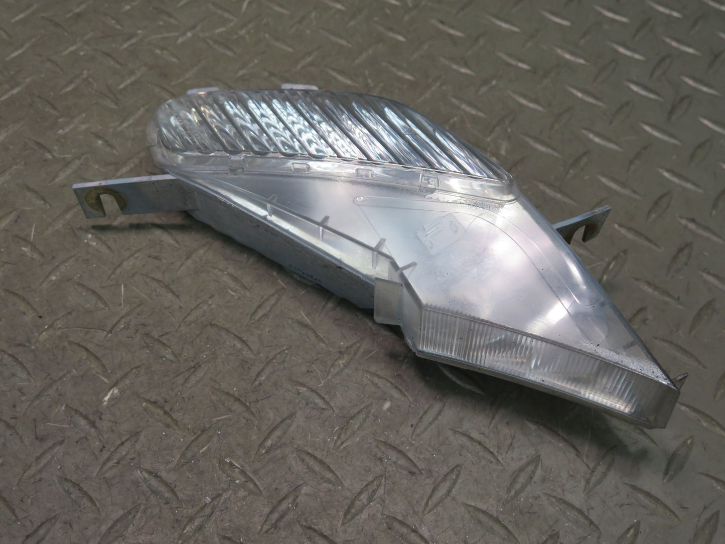 2003-2010 Porsche Cayenne 955 Front Left Side Marker Light Lamp 7L5949101B