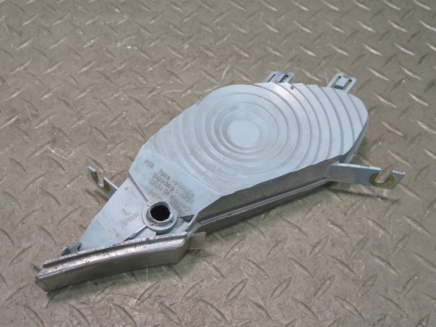 2003-2010 Porsche Cayenne 955 Front Left Side Marker Light Lamp 7L5949101B