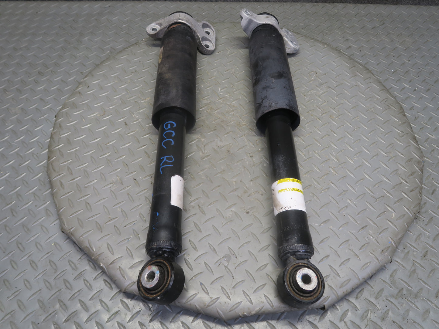 16-24 Chevrolet Camaro SS 6.2L Convert Set of 2 Rear Strut Shock Absorber OEM