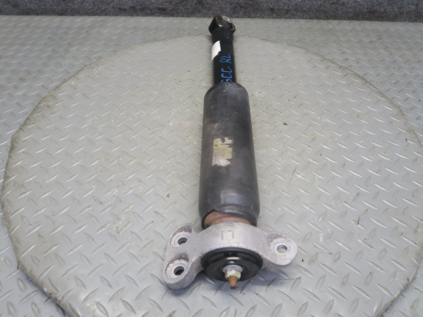 16-24 Chevrolet Camaro SS 6.2L Convert Set of 2 Rear Strut Shock Absorber OEM