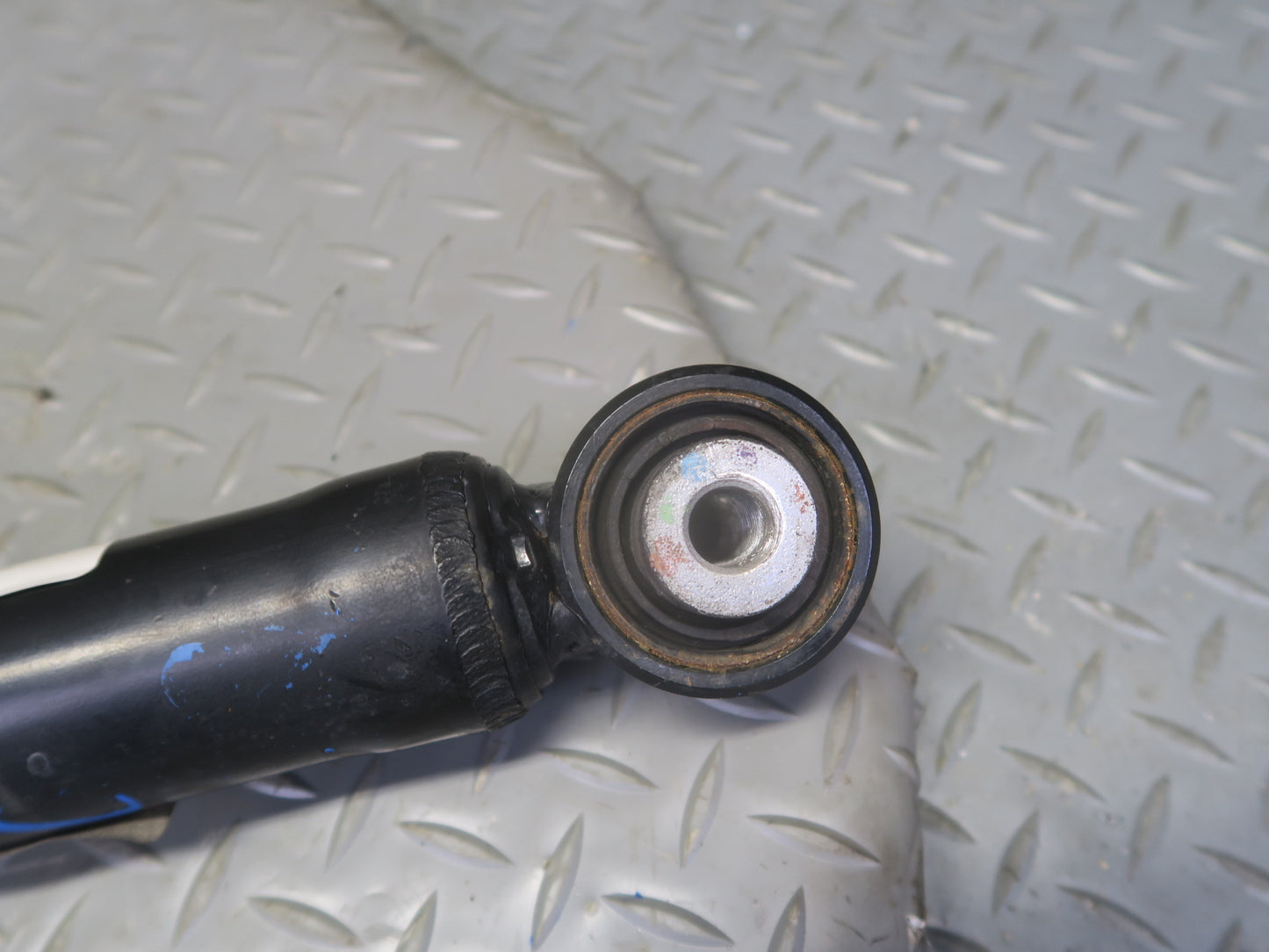 16-24 Chevrolet Camaro SS 6.2L Convert Set of 2 Rear Strut Shock Absorber OEM