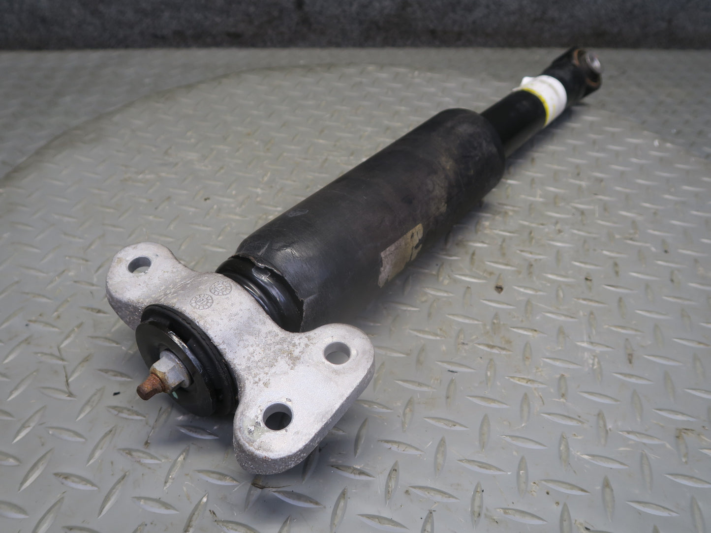 16-24 Chevrolet Camaro SS 6.2L Convert Set of 2 Rear Strut Shock Absorber OEM