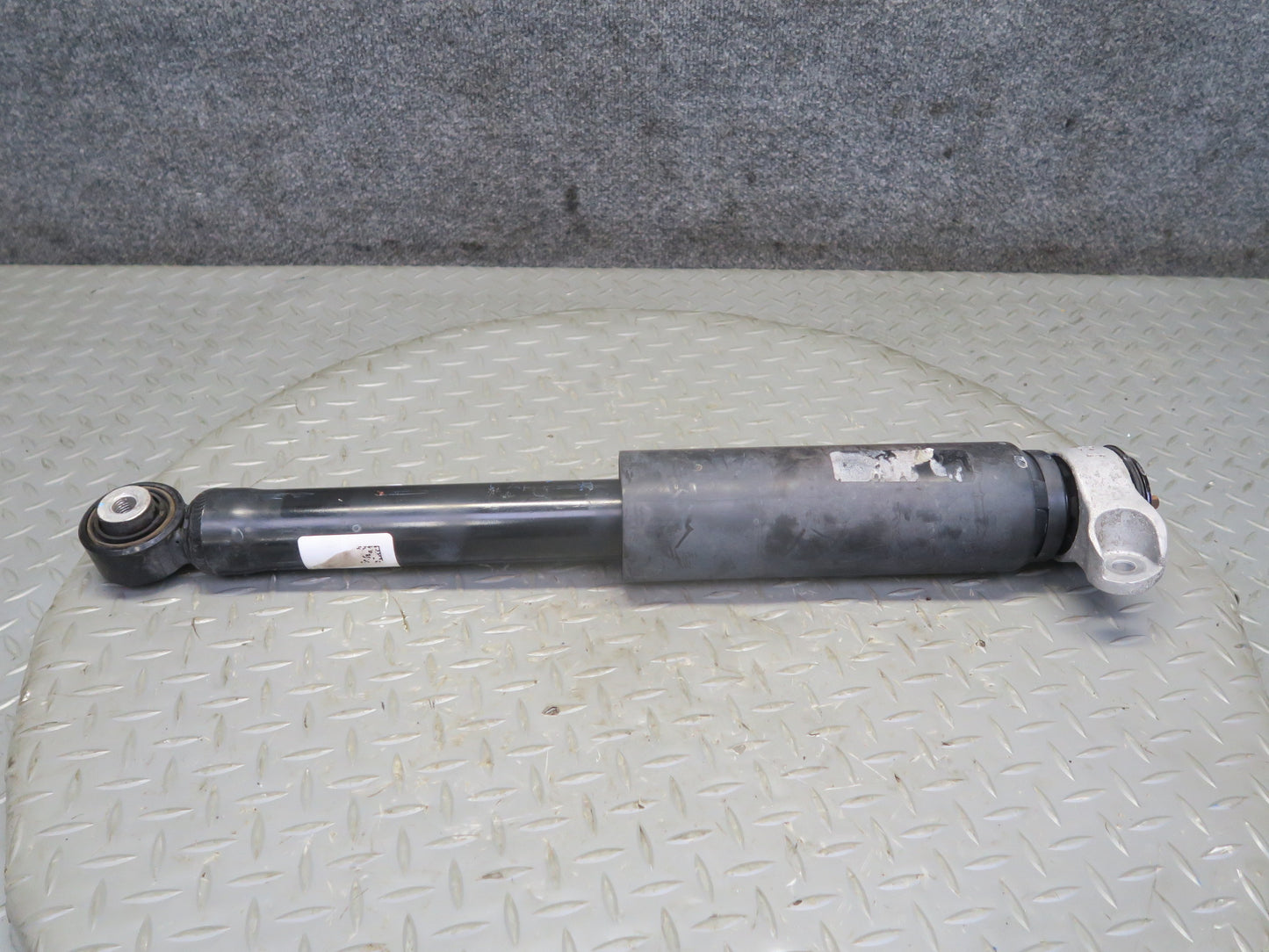 16-24 Chevrolet Camaro SS 6.2L Convert Set of 2 Rear Strut Shock Absorber OEM